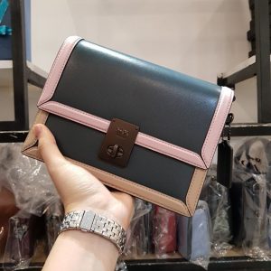 COACH: Hutton Shoulder Bag