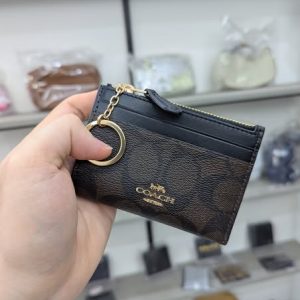 Ví móc khóa Coach